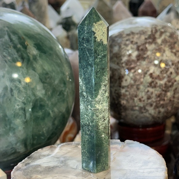Moss Agate Crystal Point! - Picture 4 of 4